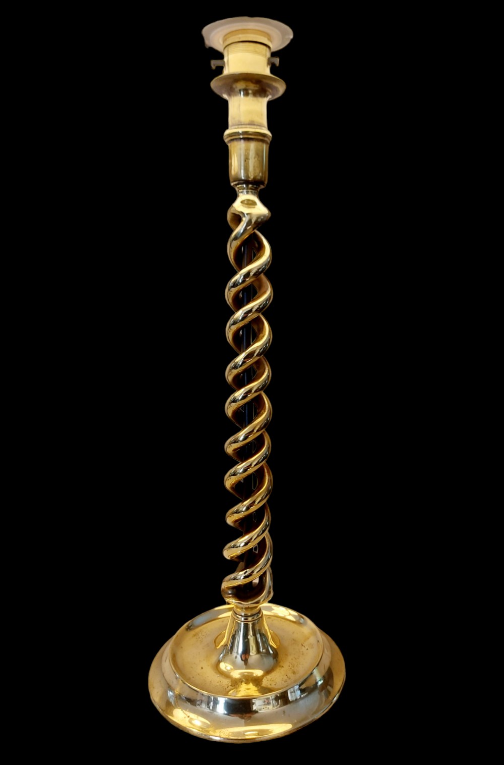 Pair Of Tall 19th Century Brass Lamps With Barley Twist Supports - Image 3